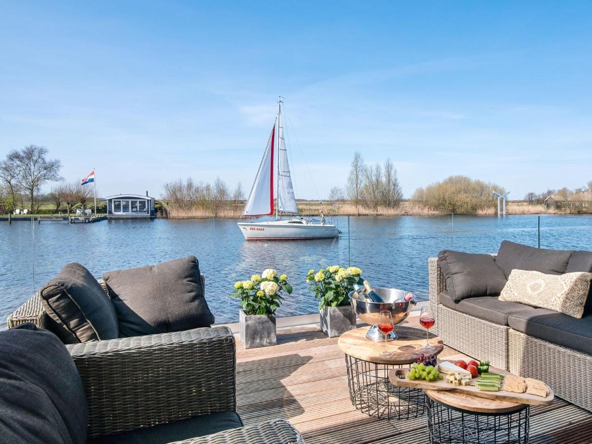 Very Spacious 8-Person Holiday Home In Friesland With Three Bedrooms De Veenhoop Esterno foto